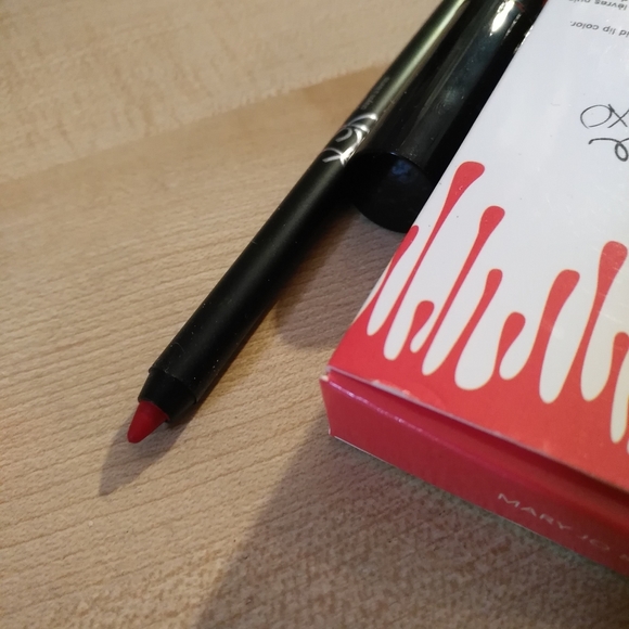 Kylie Lip Kits - Picture 2 of 5